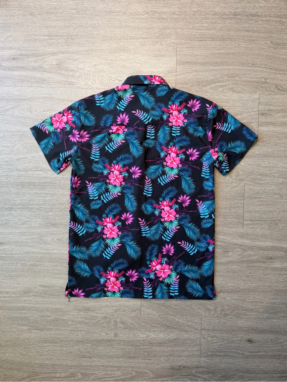Retro Rifle Tropics Button Up - Picture 6 of 6